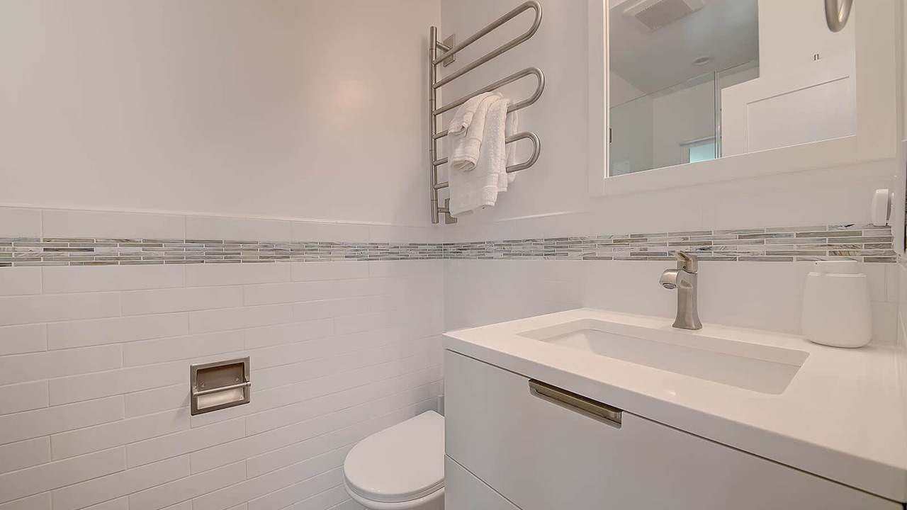 Photo of Bathroom in Belmont Shore