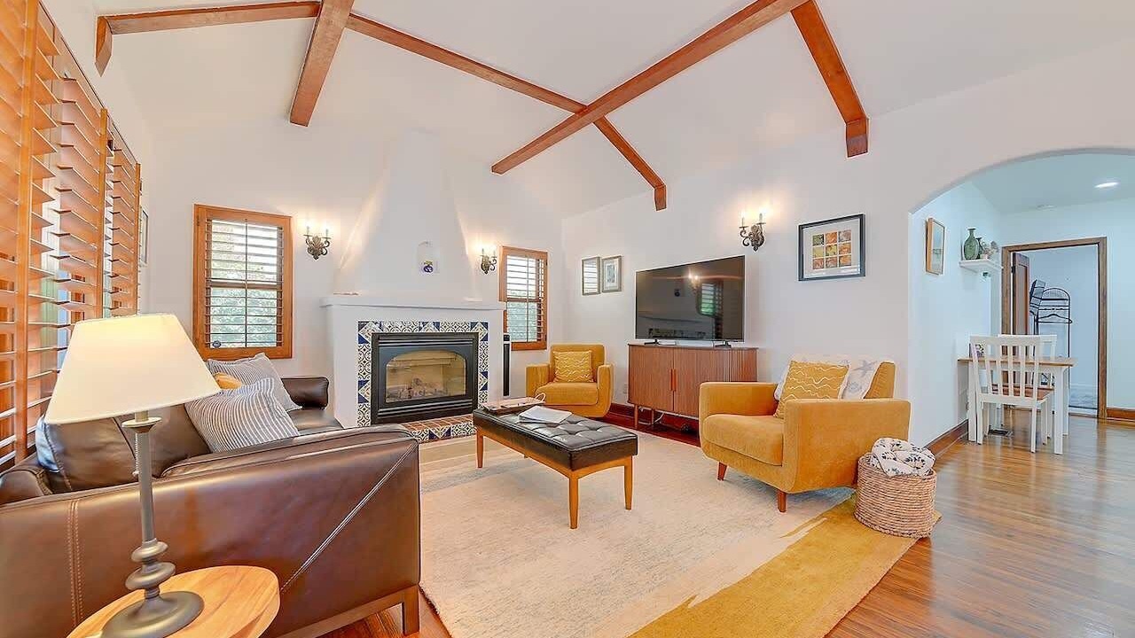 Photo of Livingroom in Belmont Shore