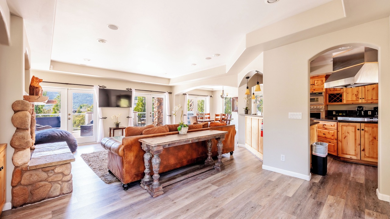 Photo of Livingroom in Boulder Bay
