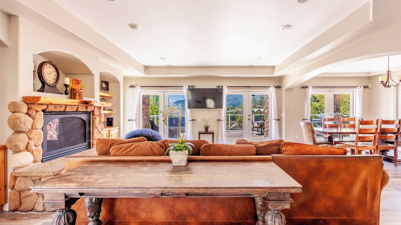 Photo of Livingroom in Boulder Bay