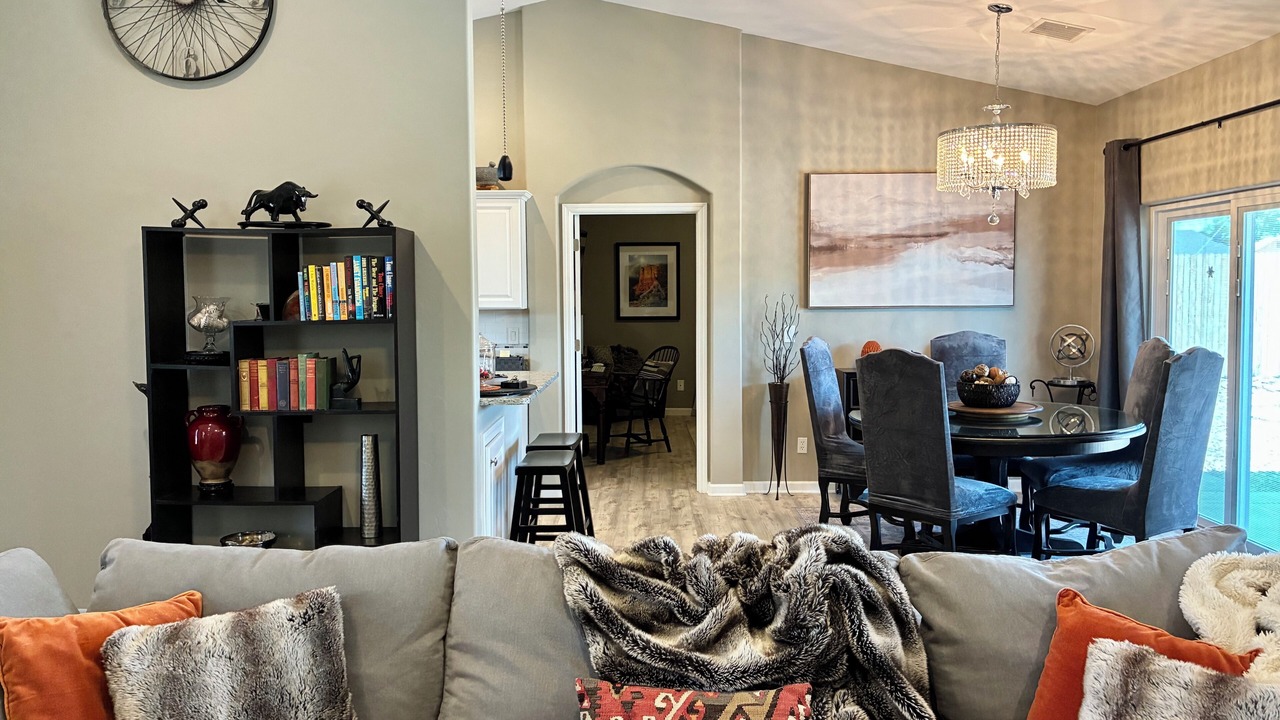 Photo of Livingroom in Prescott Valley Units