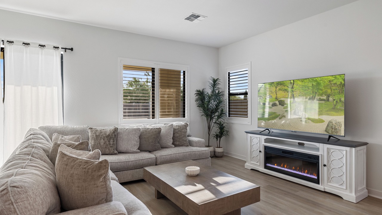 Photo of Livingroom in South Mountain