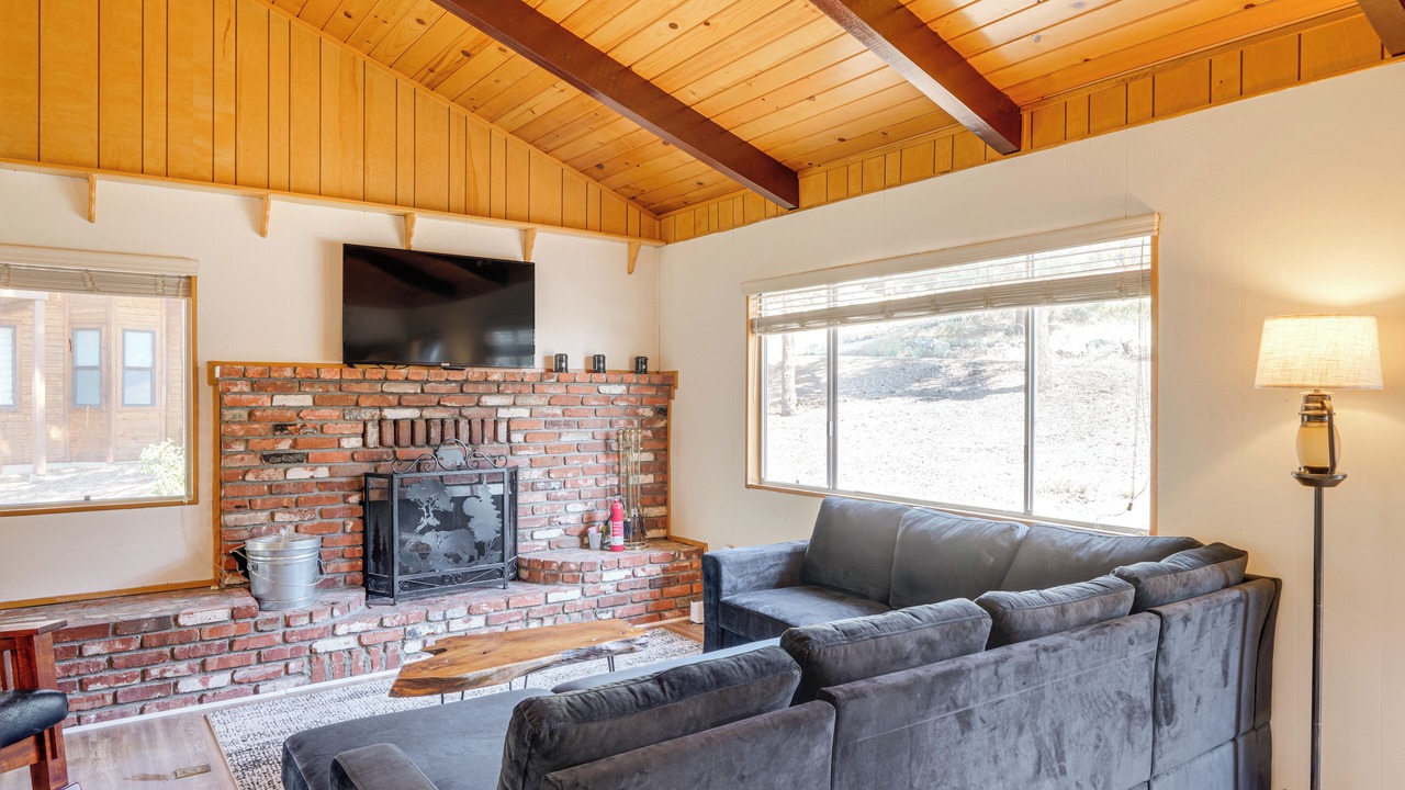 Photo of Bedroom in Pine Mountain Club