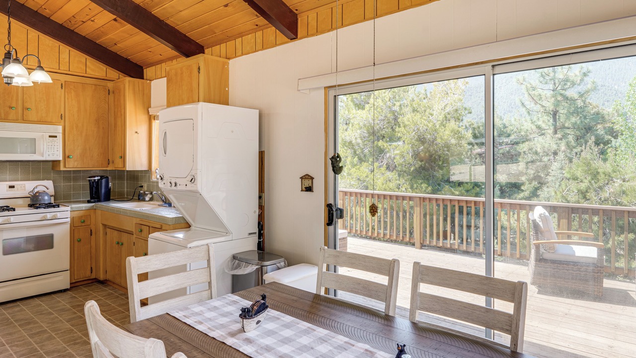 Photo of Kitchen in Pine Mountain Club