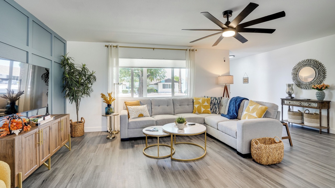 Photo of Livingroom in Sun City
