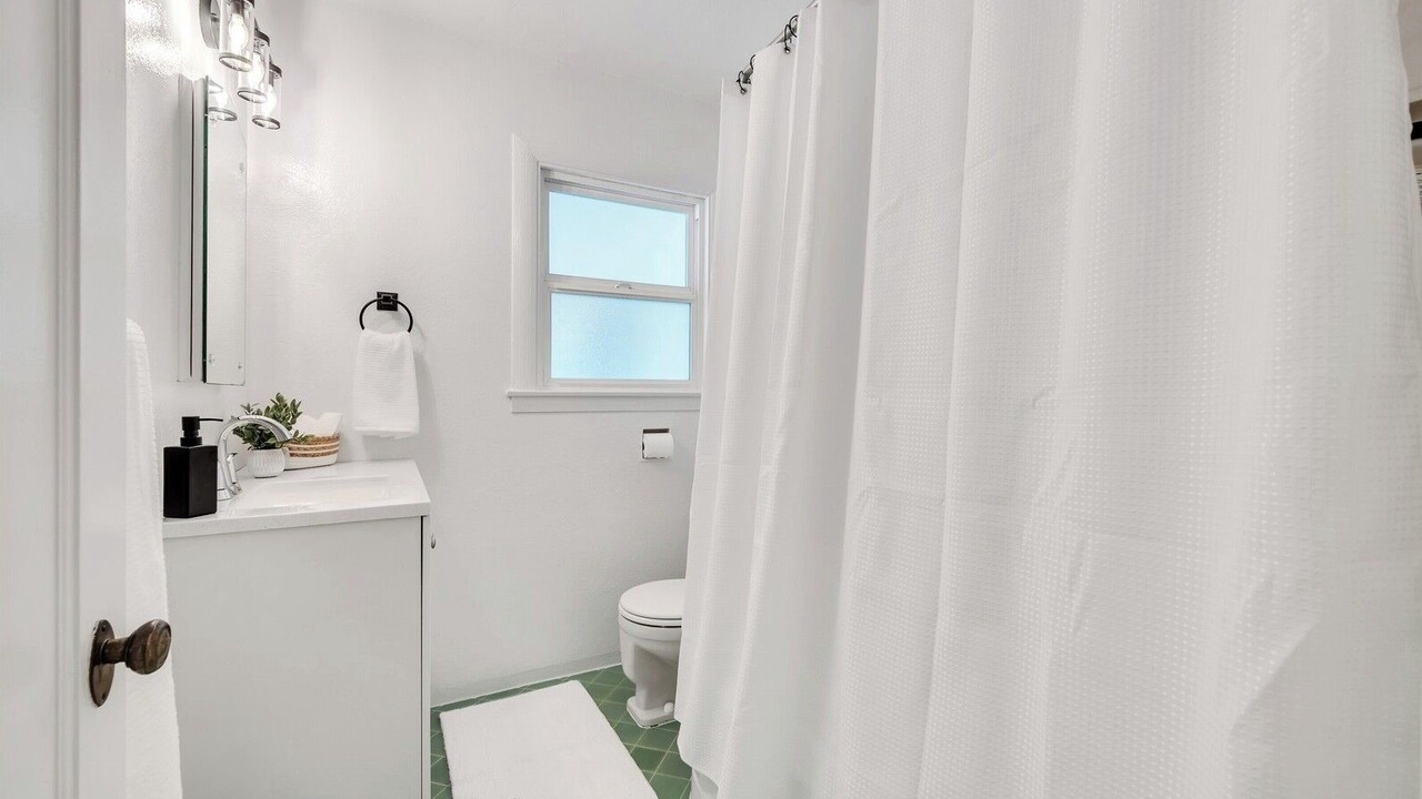 Photo of Bathroom in Central Sacramento