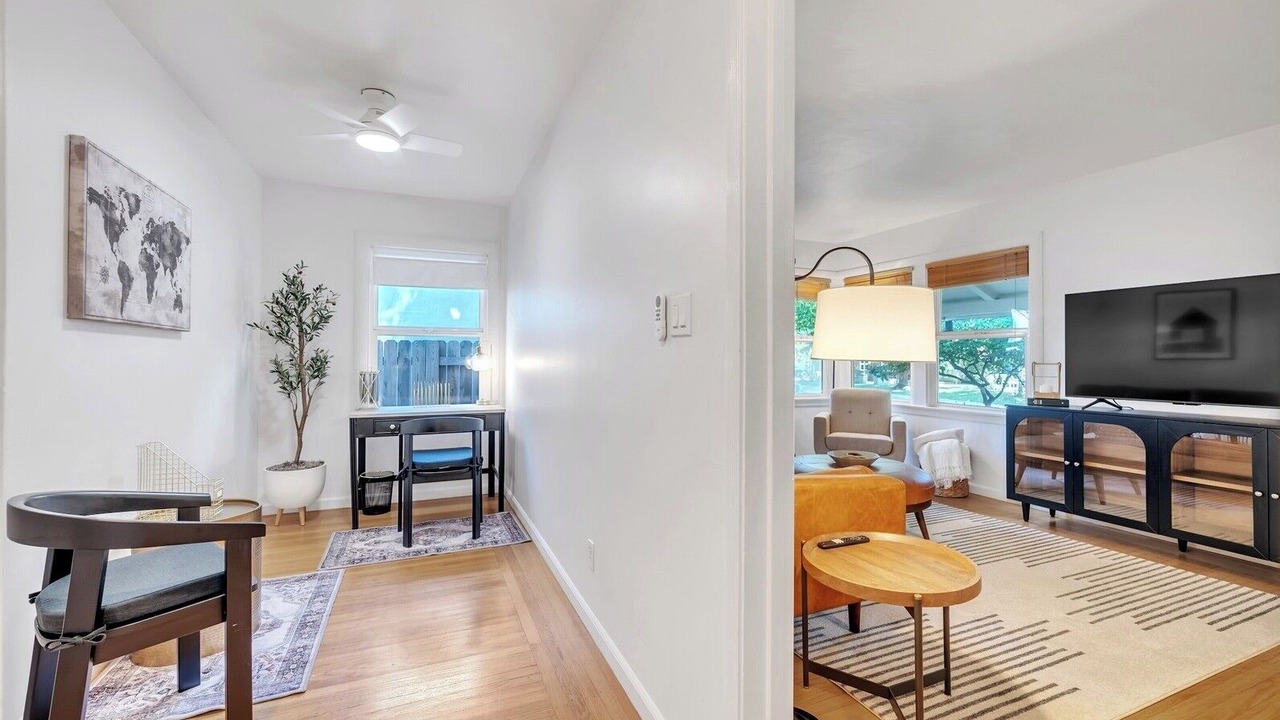 Photo of Livingroom in Central Sacramento