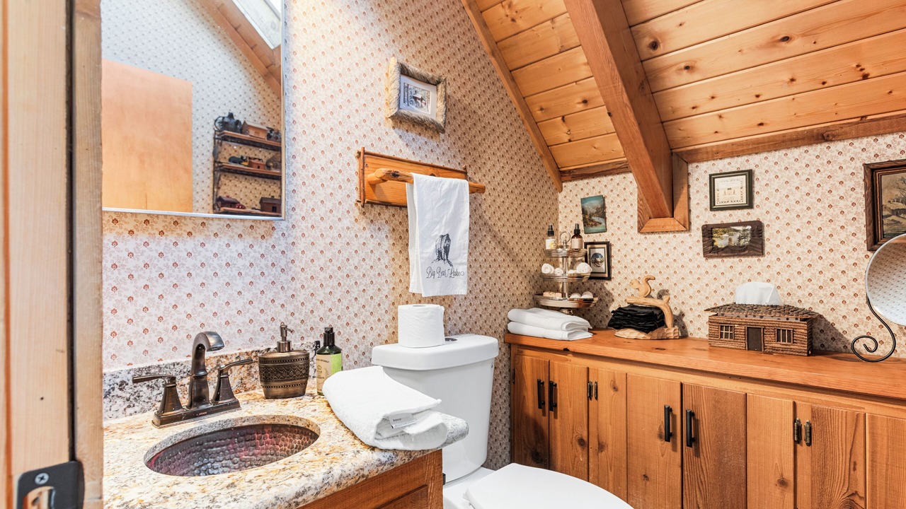 Photo of Bathroom in Fawnskin
