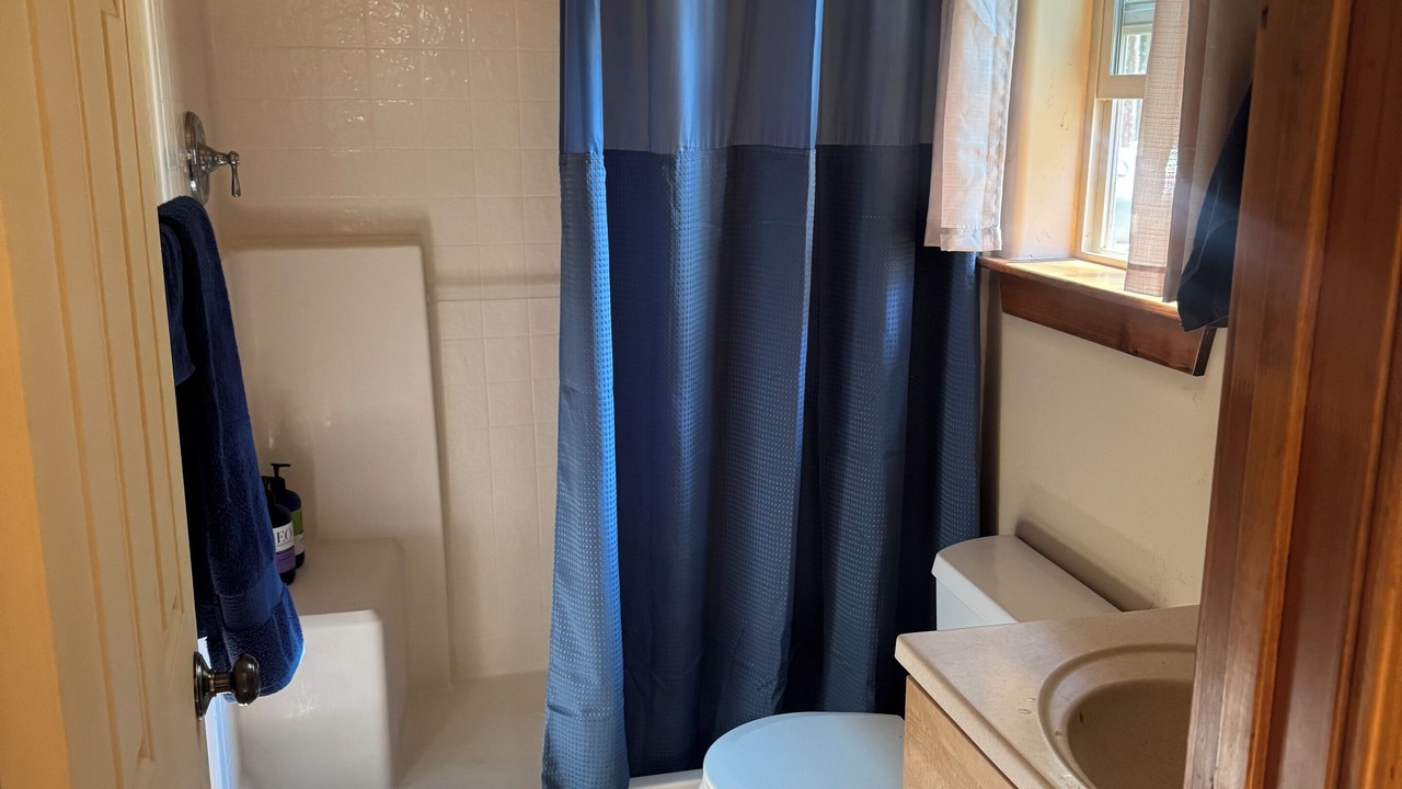 Photo of Bathroom in Calpine