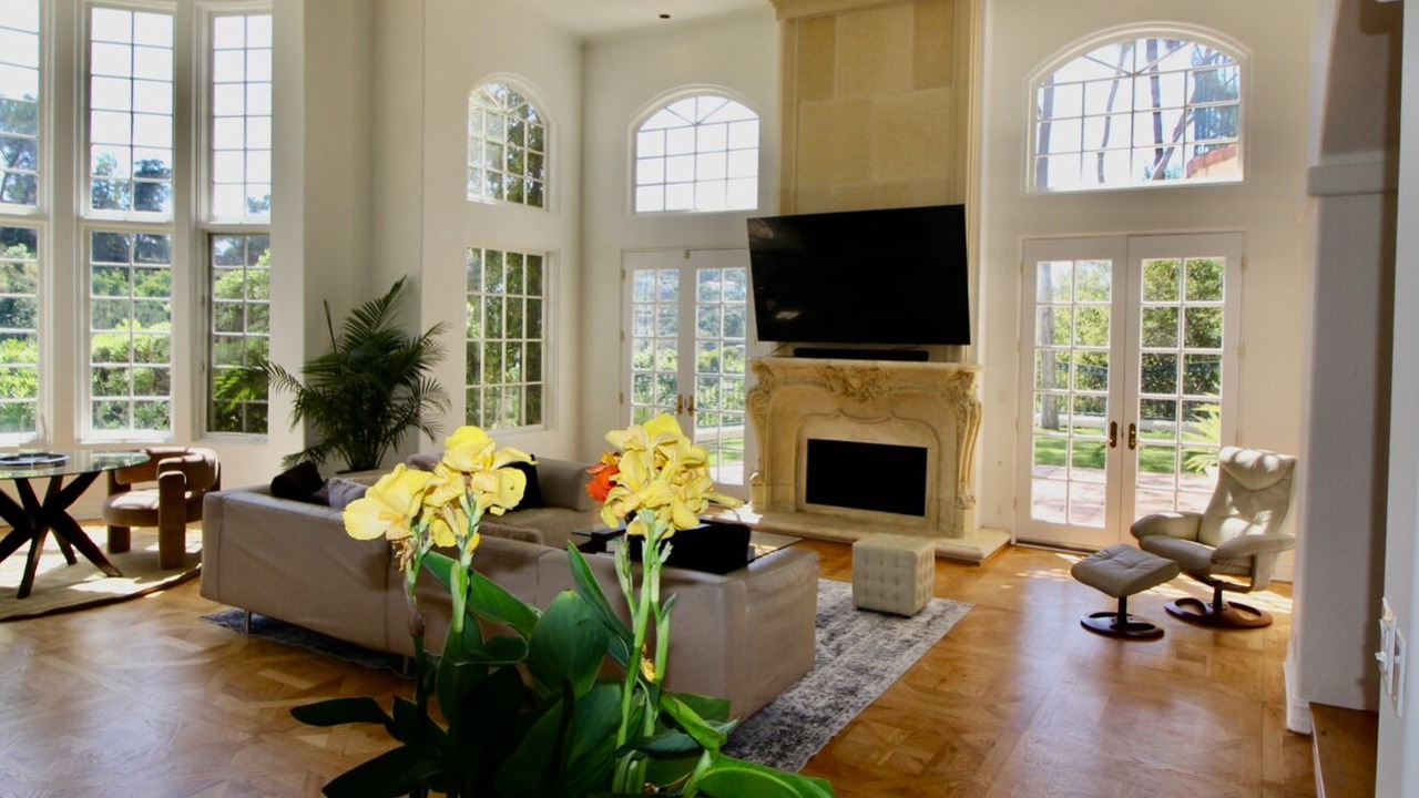 Photo of Livingroom in Hollywood Hills