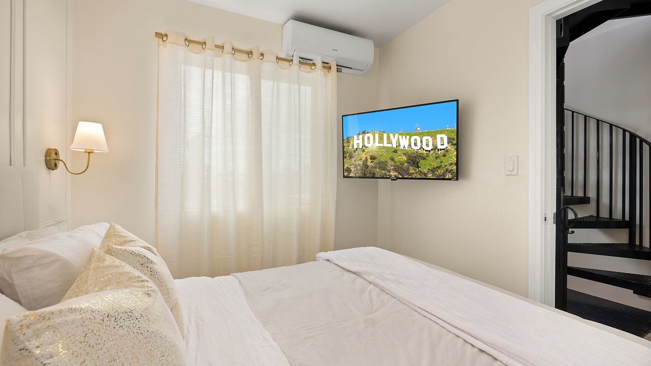 Photo of Bedroom in Hollywood