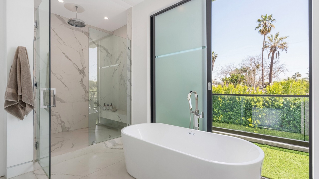 Photo of Bathroom in Beverly Grove