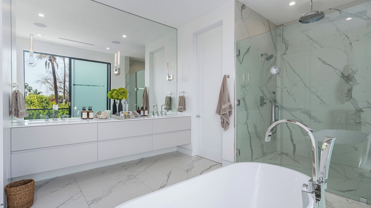 Photo of Bathroom in Beverly Grove