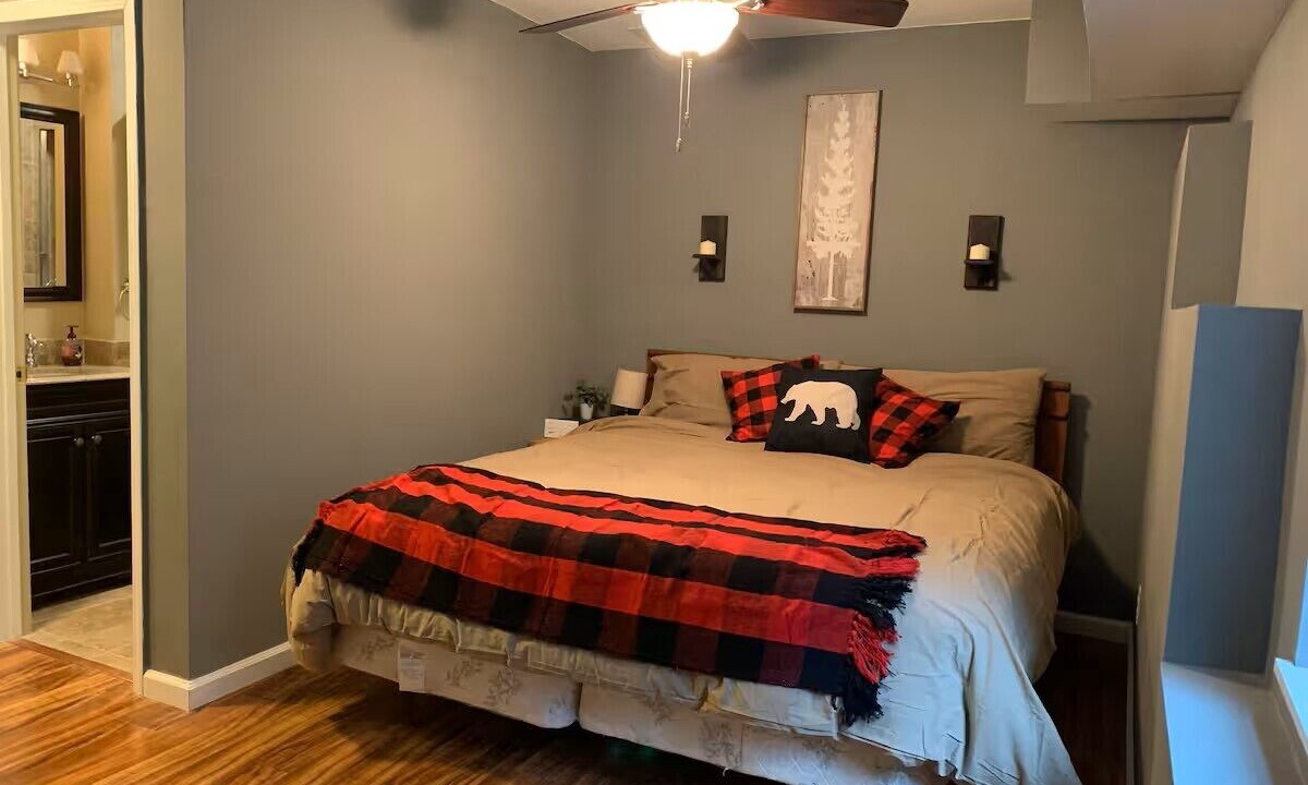 Photo of Bedroom in Shaver Lake
