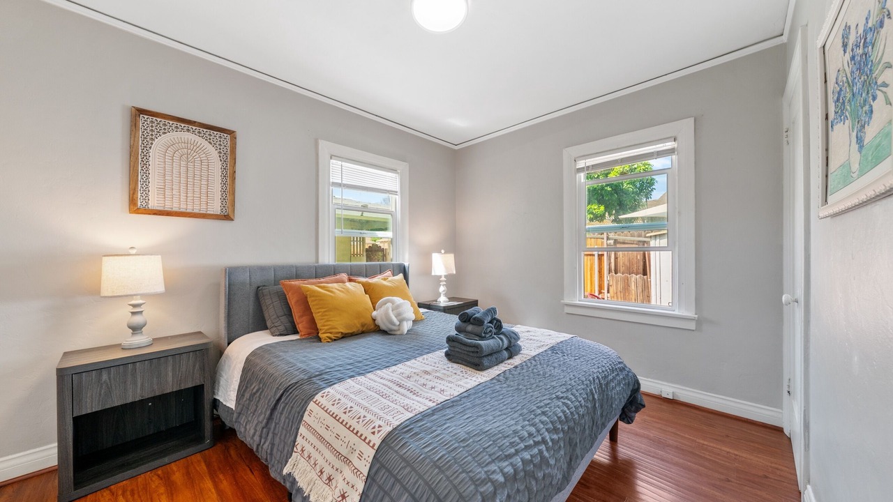 Photo of Bedroom in Mid Central