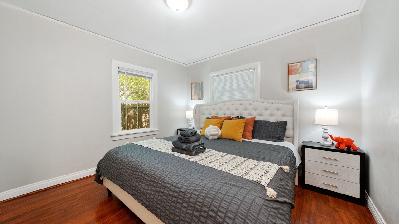 Photo of Bedroom in Mid Central