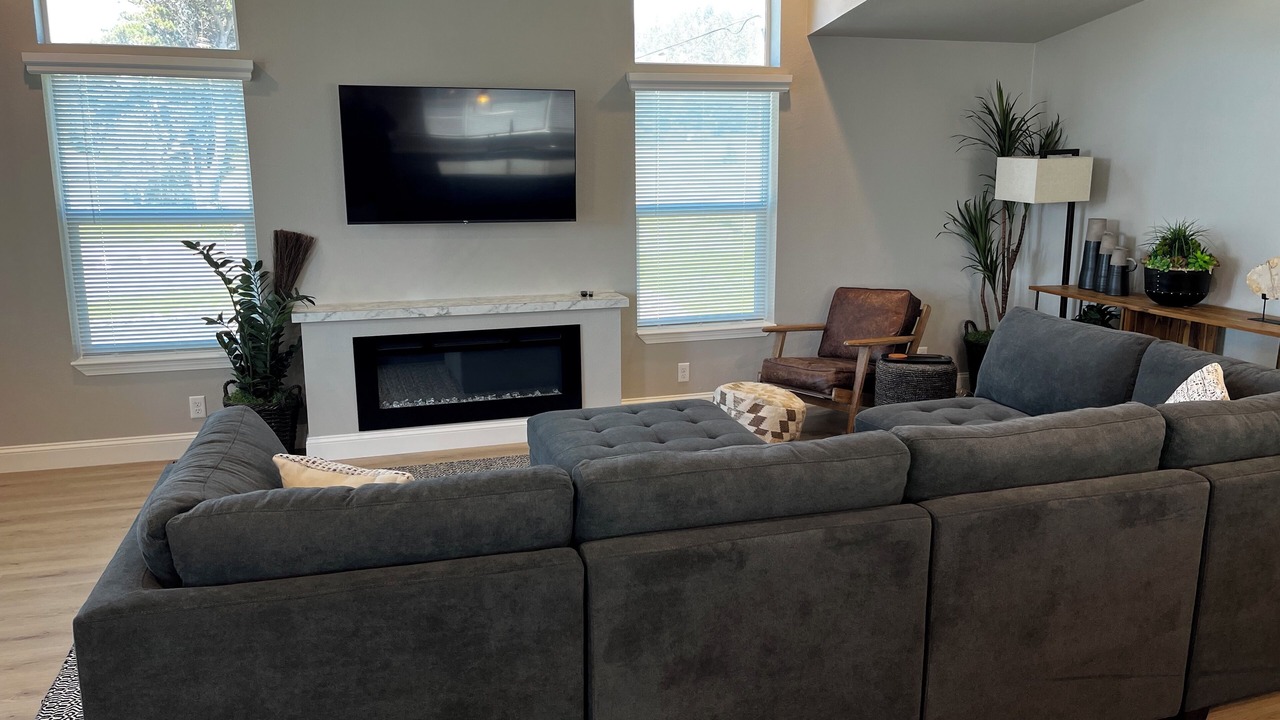 Photo of Livingroom in Smith River