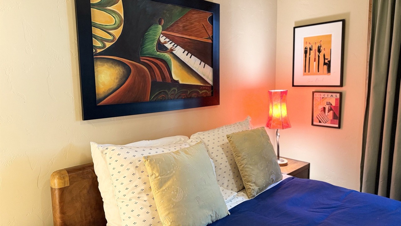 Photo of Bedroom in Forestville