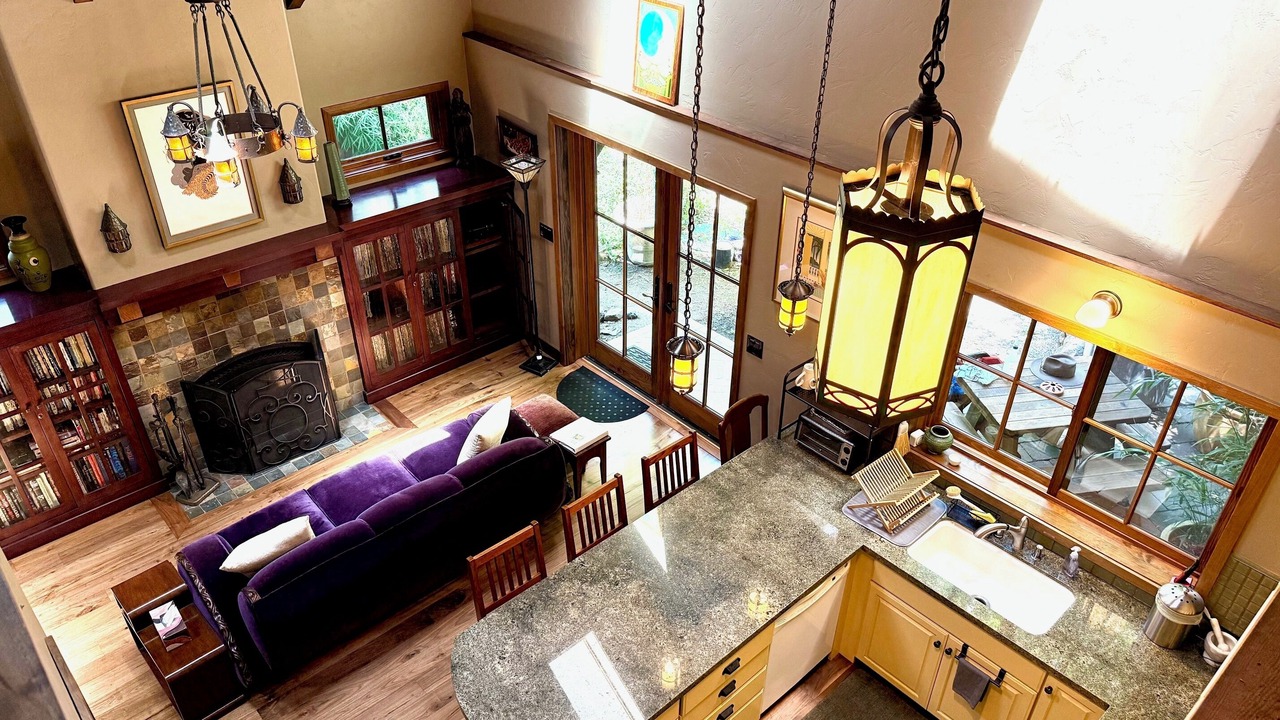 Photo of Livingroom in Forestville