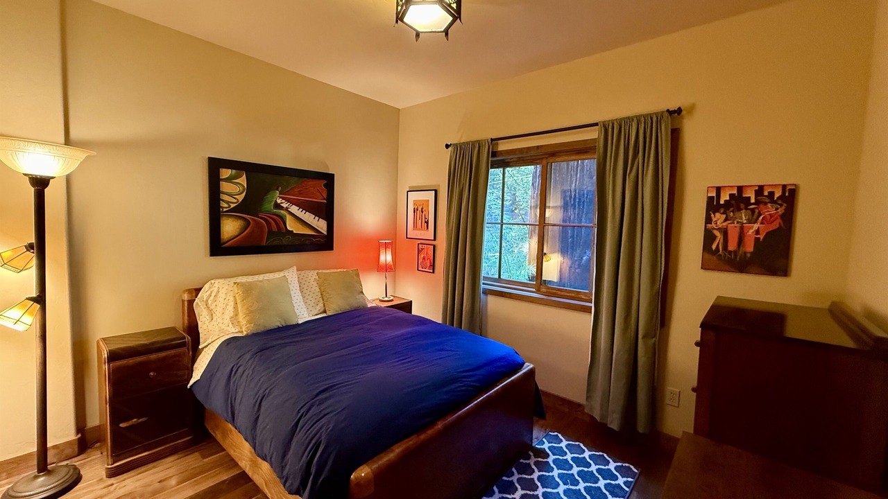 Photo of Bedroom in Forestville