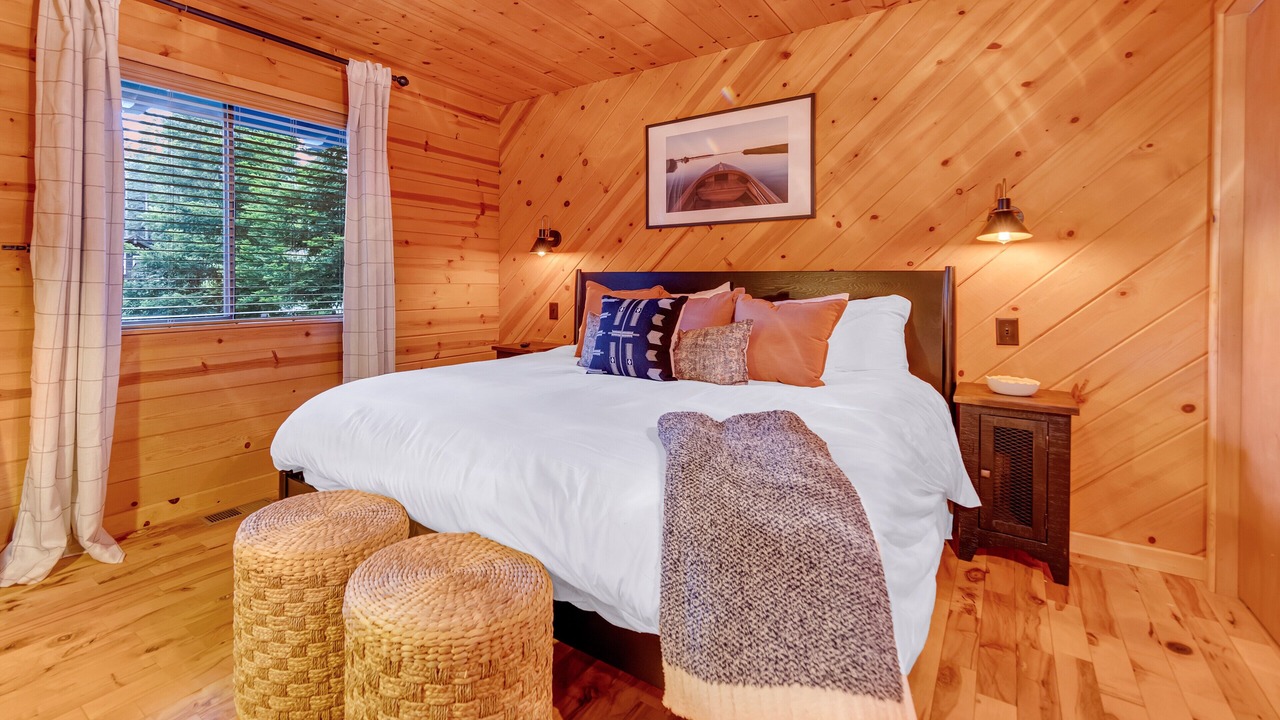 Photo of Bedroom in Lake Almanor Country Club