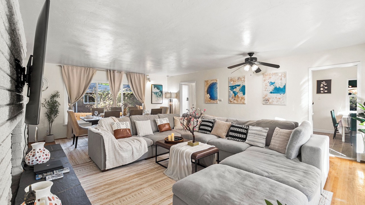 Photo of Livingroom in La Mesa