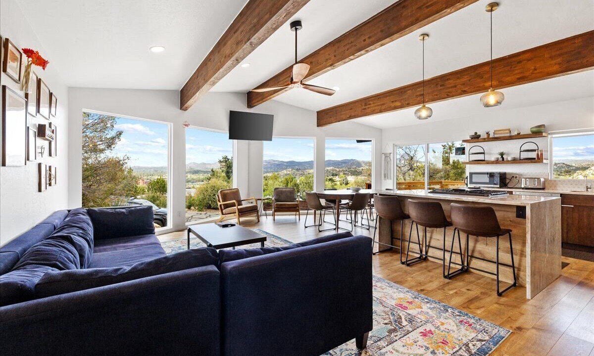 Photo of Livingroom in Prescott Heights
