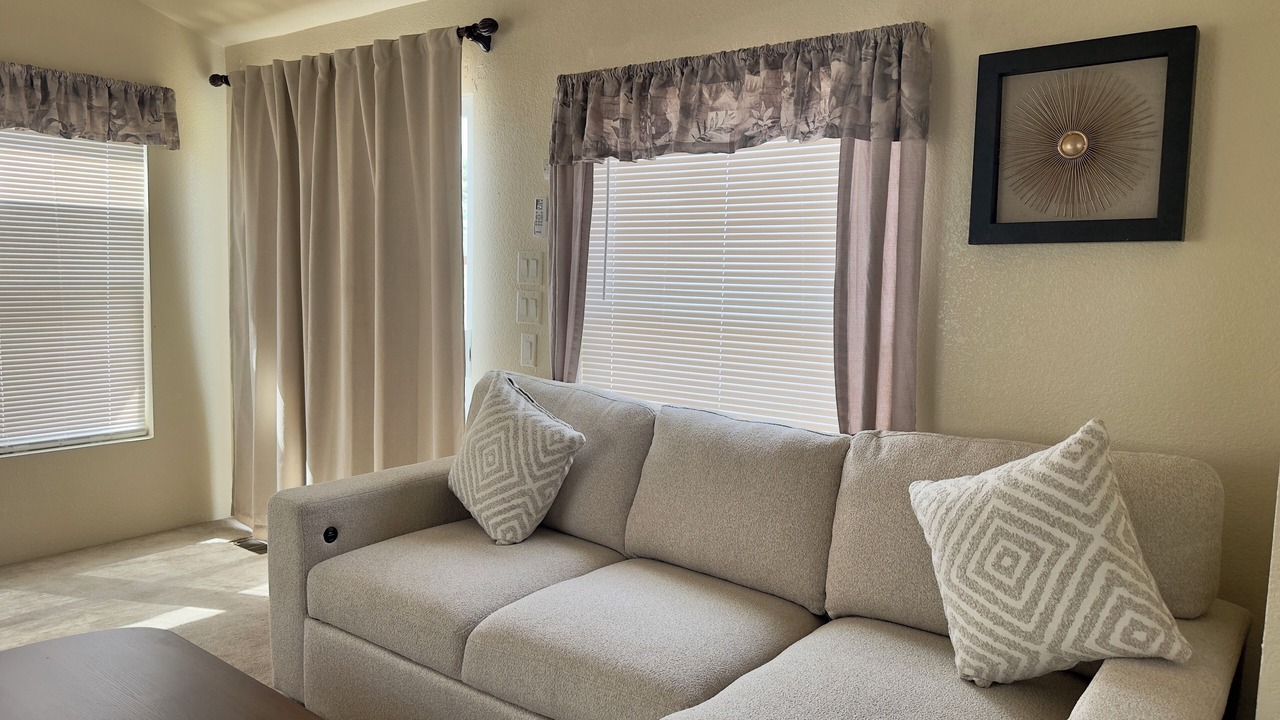 Photo of Livingroom in Hanford