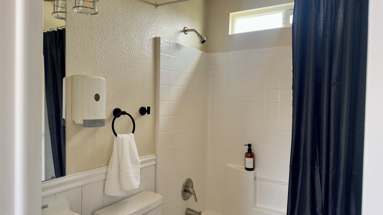 Photo of Bathroom in Hanford