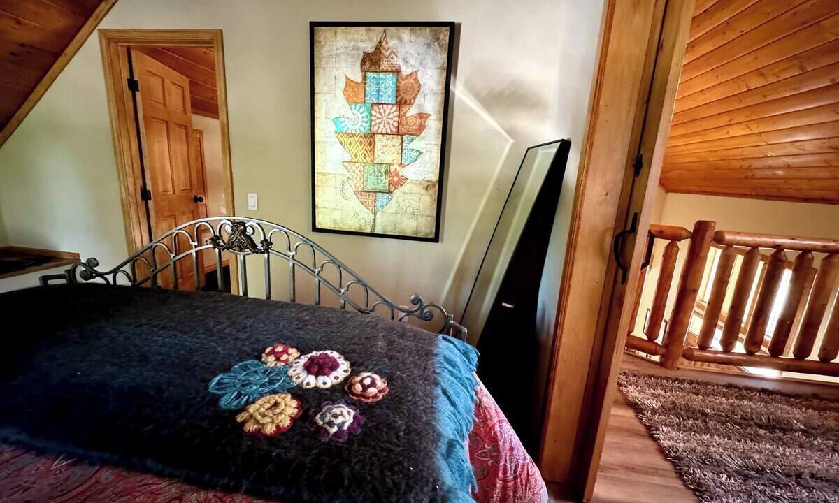 Photo of Bedroom in Wrightwood