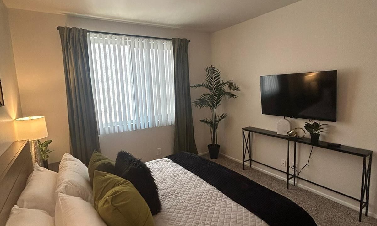 Photo of Bedroom in Beverly Hills