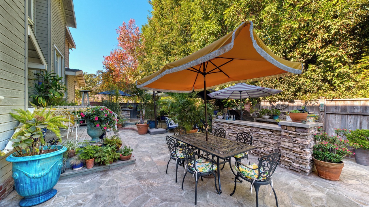 Photo of Outdoor in Mid City