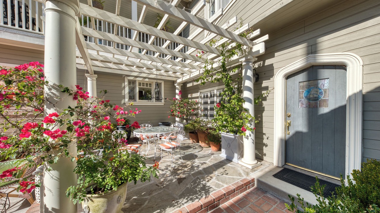 Photo of Outdoor in Mid City