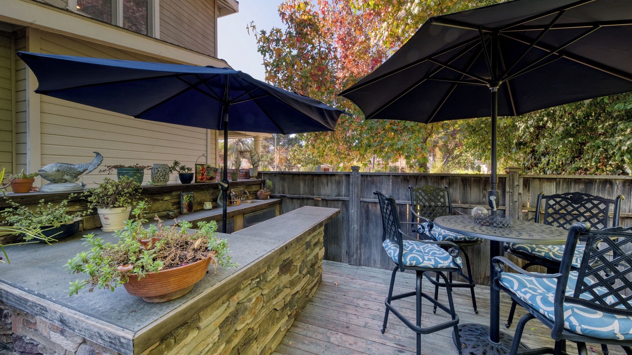 Photo of Outdoor in Mid City