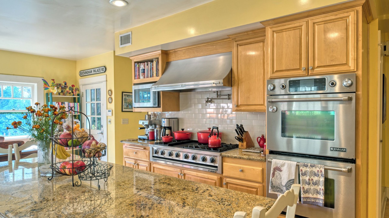 Photo of Kitchen in Mid City