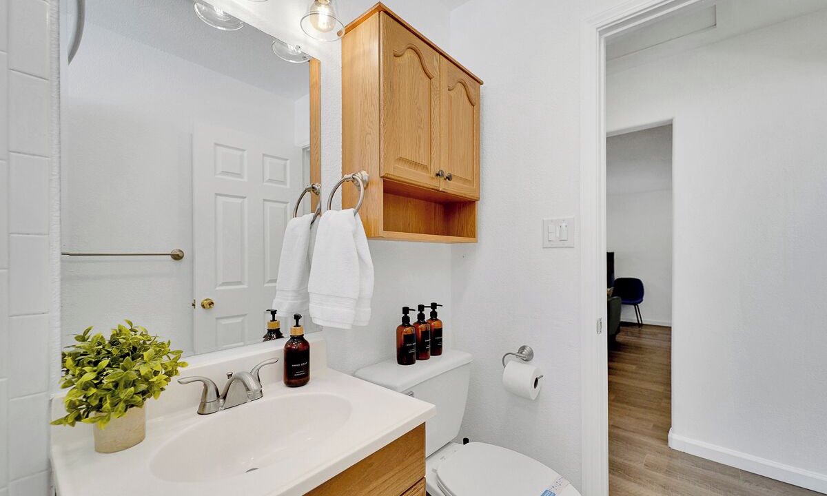 Photo of Bathroom in Lowlanders
