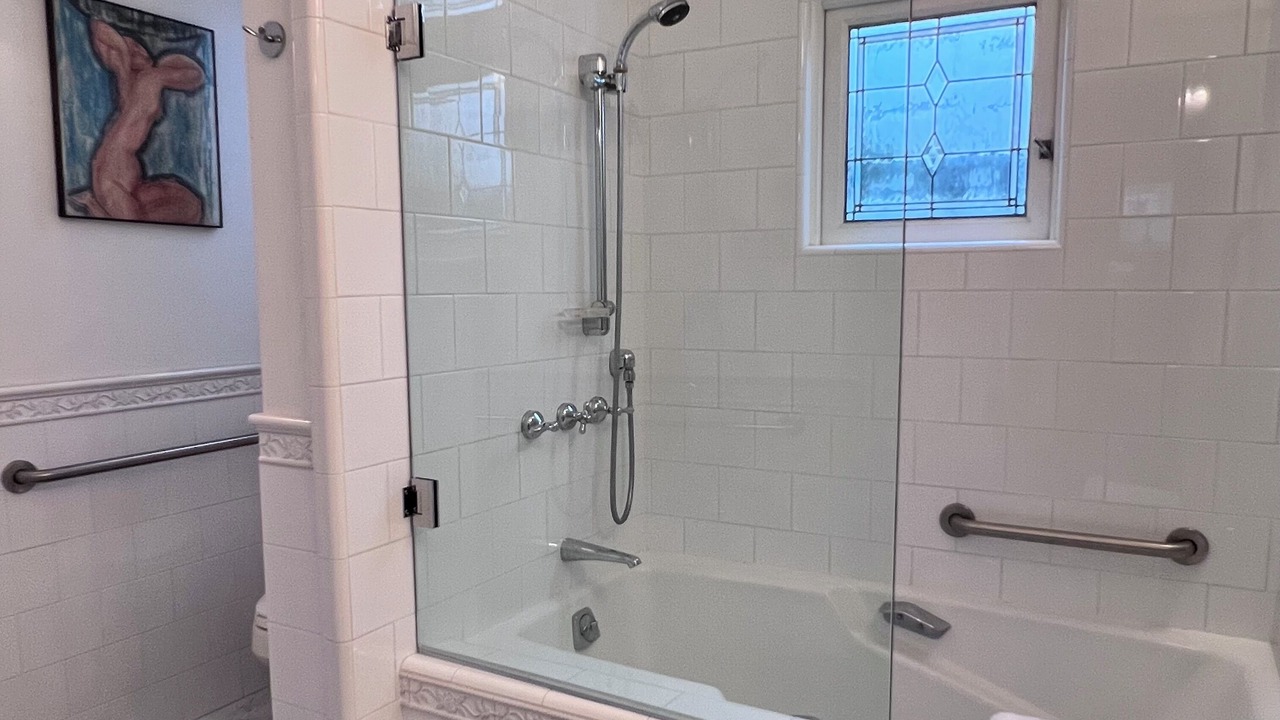 Photo of Bathroom in Forest Knolls