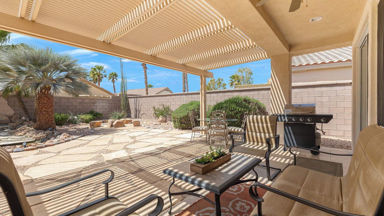 Photo of Outdoor in Desert Palms