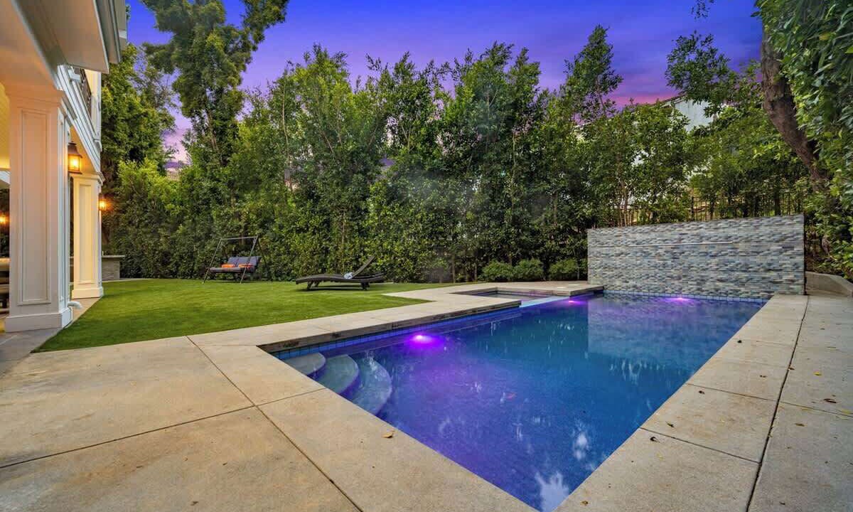 Photo of Outdoor in Brentwood