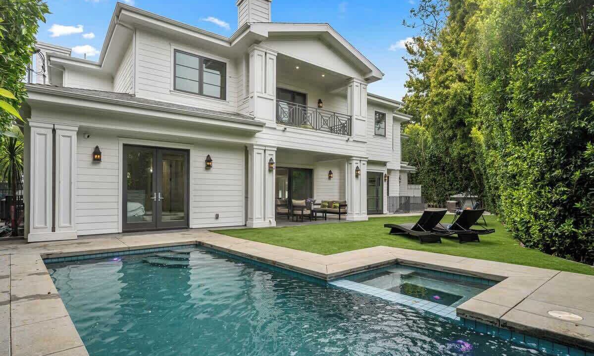 Photo of Outdoor in Brentwood