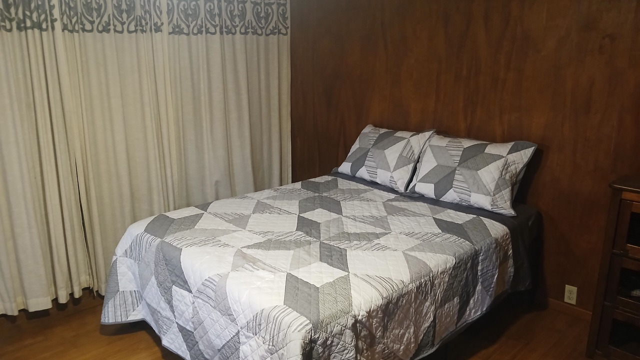 Photo of Bedroom in Inglewood