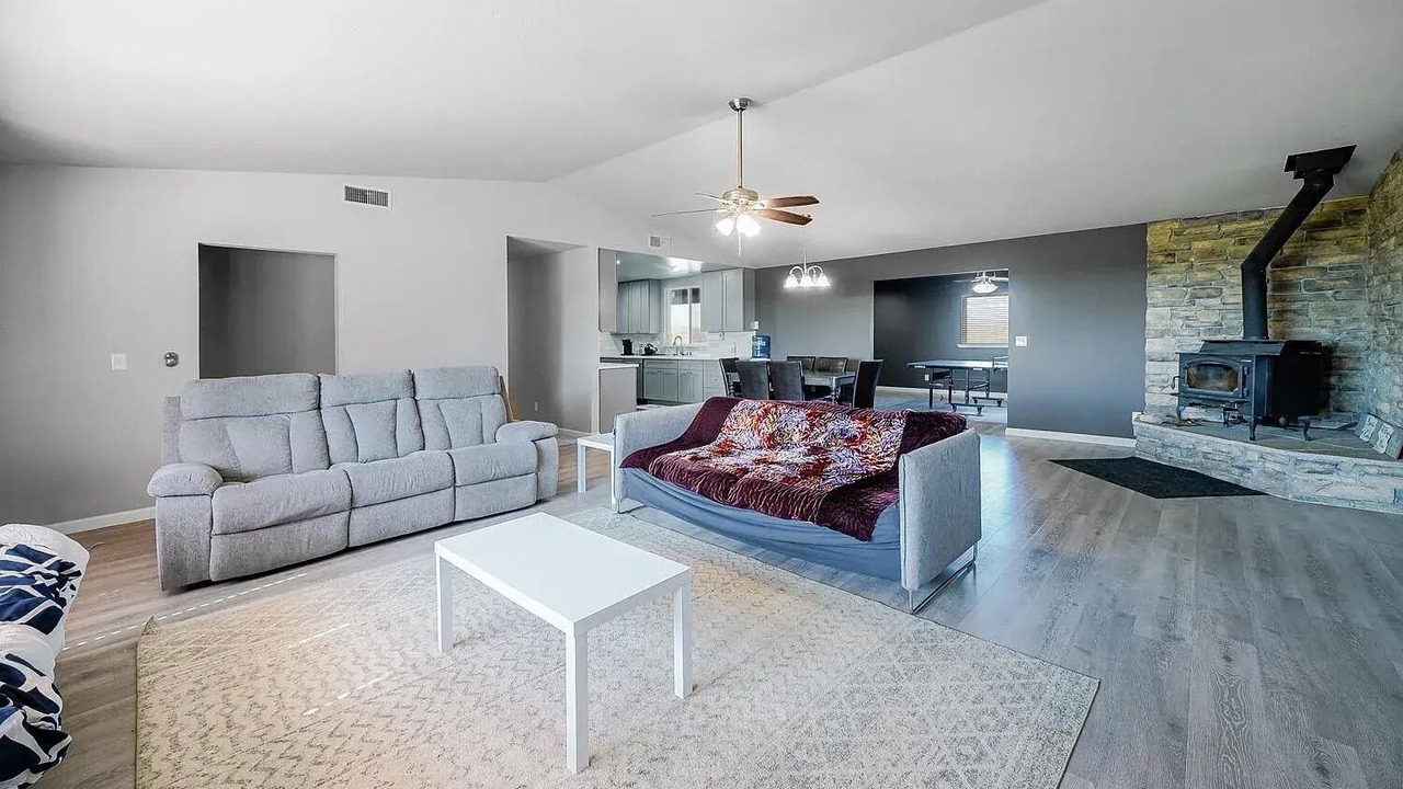 Photo of Livingroom in Madera County
