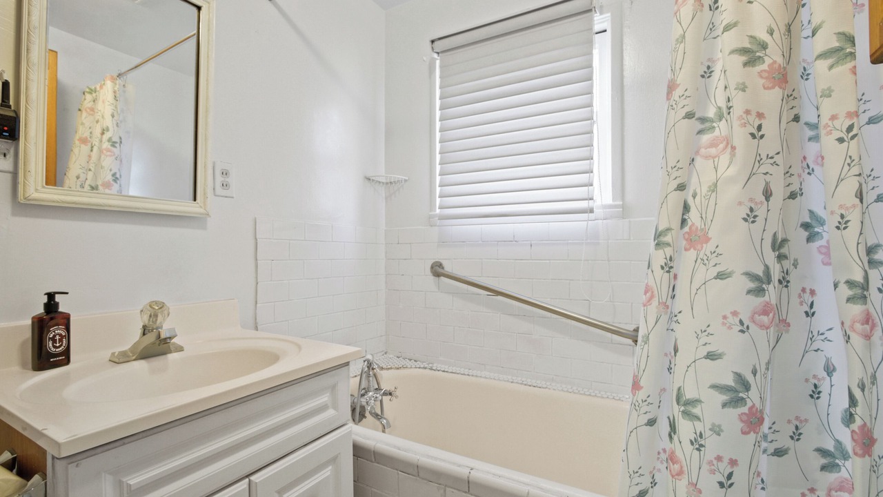 Photo of Bathroom in Ontario