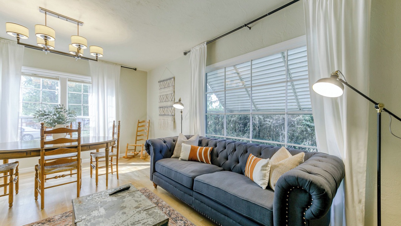 Photo of Livingroom in Redding