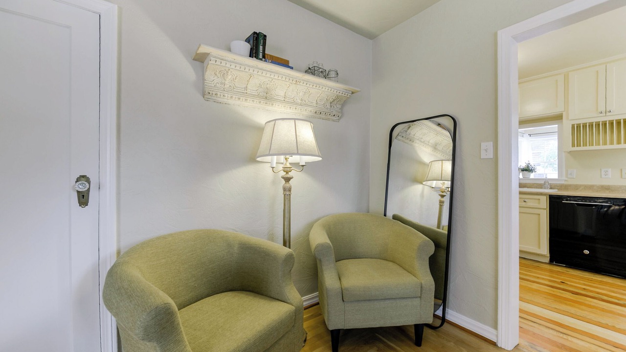 Photo of Livingroom in Redding