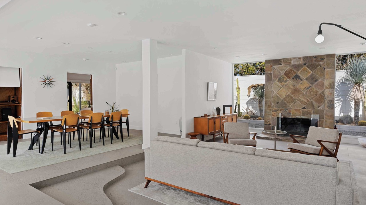 Photo of Bedroom in The Movie Colony