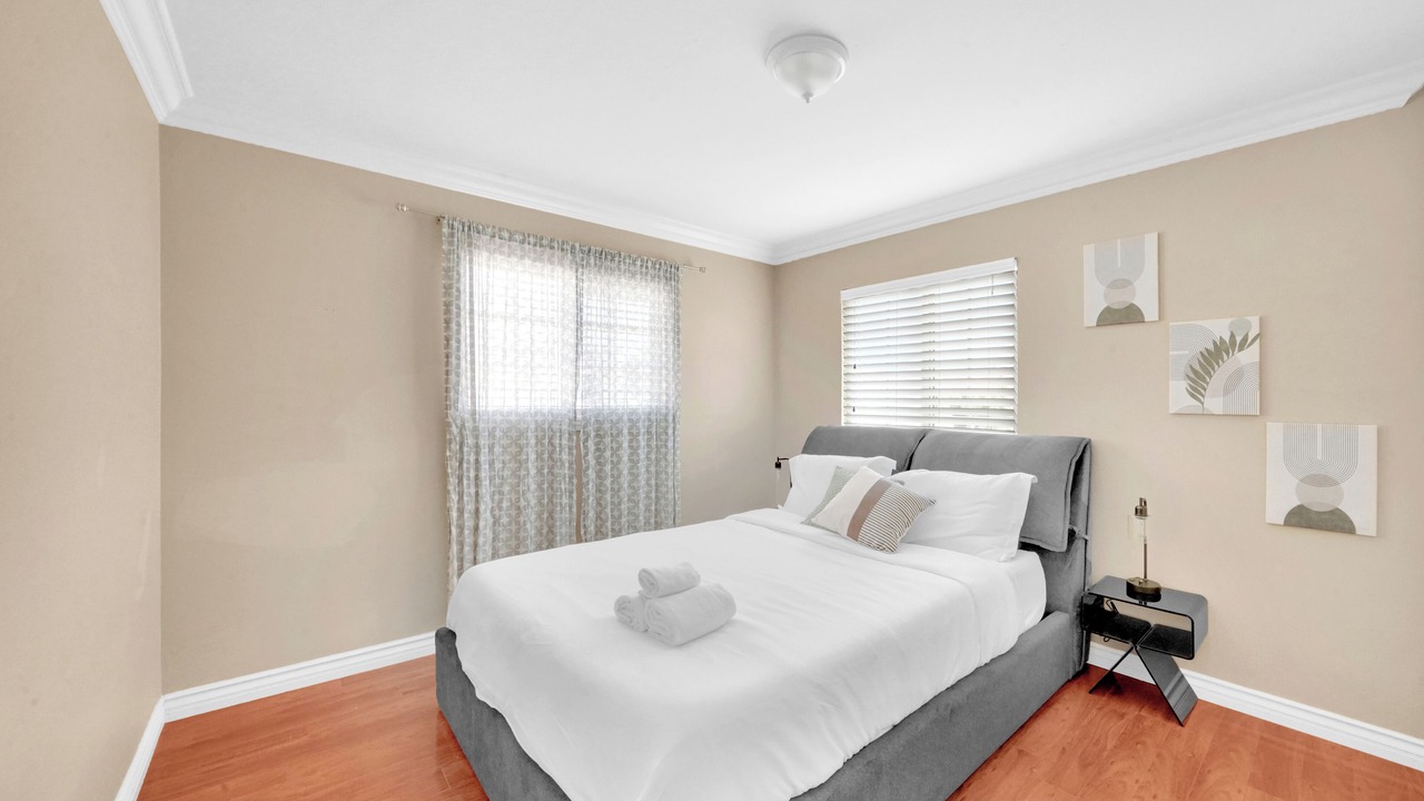 Photo of Bedroom in Midway City