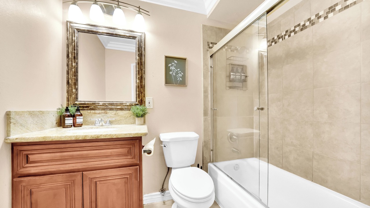 Photo of Bathroom in Midway City
