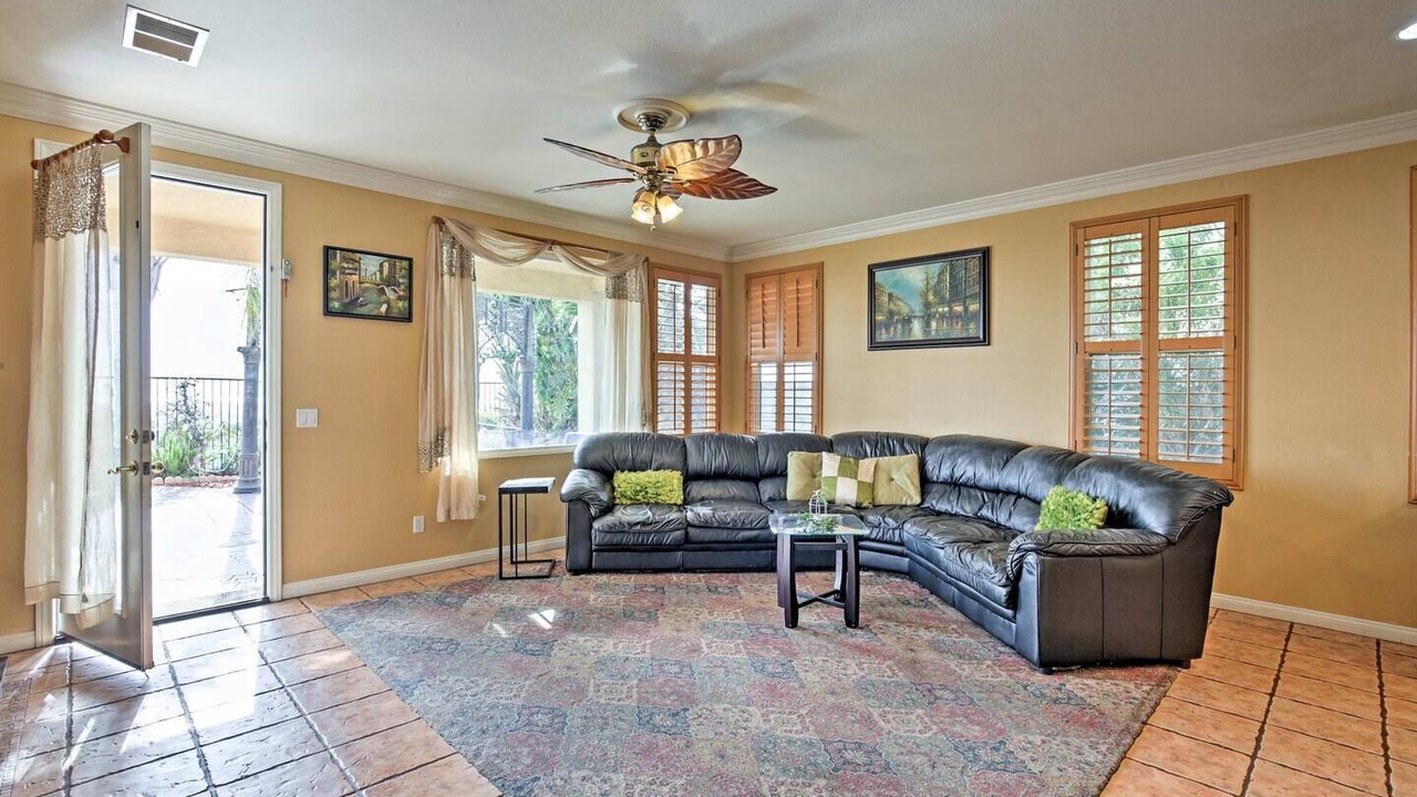 Photo of Livingroom in Ocean View Hills