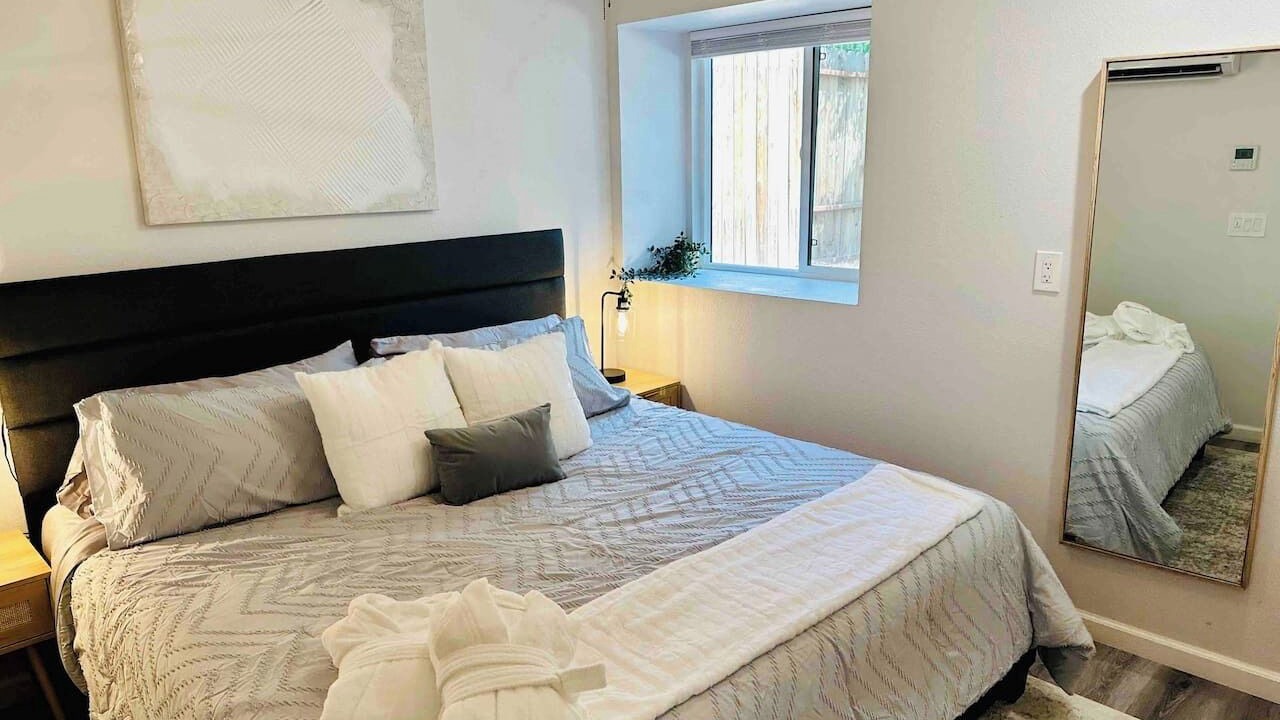 Photo of Bedroom in Downtown Sacramento